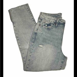 Old Navy women’s light wash, distressed jeans. Size 10. Excellent condition.